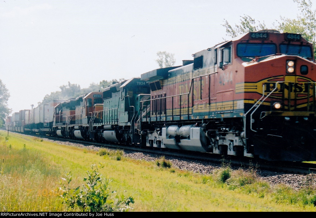 BNSF 4944 West